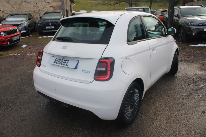 Photo 2 de l'offre de FIAT 500 III ICONE 42KWH ELECT BVA CLIM AUTO GRAND GPS 3D RÉGULATEUR BLUETOOTH JANTES ALU LED à 13990€ chez Bougel transactions