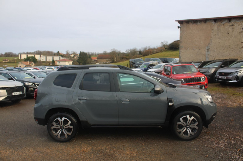 Photo 5 de l'offre de DACIA DUSTER 5 DCI 115 CV JOURNEY  4X4  GPS 3D CAMÉRA FULL LED USB RE JA 17 ATTELAGE RÉGULATEUR à 24500€ chez Bougel transactions