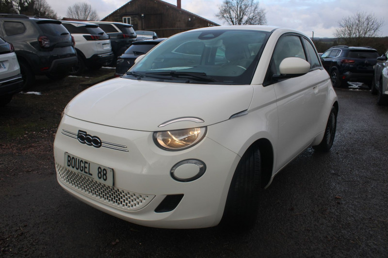 Photo 4 de l'offre de FIAT 500 III ICONE 42KWH ELECT BVA CLIM AUTO GRAND GPS 3D RÉGULATEUR BLUETOOTH JANTES ALU LED à 13990€ chez Bougel transactions