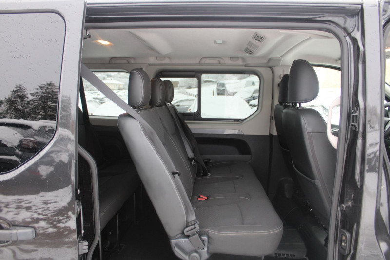 Photo 10 de l'offre de OPEL VIVARO COMBI 1L6 CDTI 145 BOITE 6 FAMILIAL 8 PLACES GPS USB ABS RÉGULATEUR BLUETOOTH ATTELAGE à 23900€ chez Bougel transactions