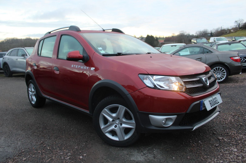 Dacia SANDERO II TCE 90 CV STEPWAY Essence ROUGE DE FEU Occasion à vendre