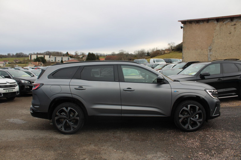 Photo 5 de l'offre de RENAULT ESPACE VI E-TECH FULL HYBRID 200CH ESPRIT ALPINE à 39990€ chez Bougel transactions