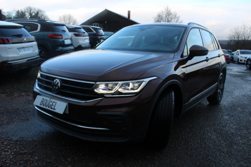 Photo 4 de l'offre de VOLKSWAGEN TIGUAN 4 LIFE 2L TDI 150 CV CAMÉRA GPS USB FULL LEDS RÉGULATEUR BLUETOOTH ESP  BOITE 6V à 29800€ chez Bougel transactions