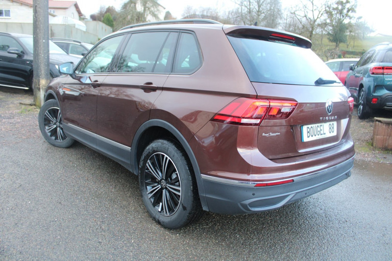 Photo 3 de l'offre de VOLKSWAGEN TIGUAN 4 LIFE 2L TDI 150 CV CAMÉRA GPS USB FULL LEDS RÉGULATEUR BLUETOOTH ESP  BOITE 6V à 29800€ chez Bougel transactions