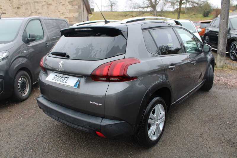 Photo 3 de l'offre de PEUGEOT 2008 II SIGNATURE ESSENCE 110 CV BOITE 6V CLIM AUTO LEDS GPS USB RÃGULATEUR BLUETOOTH à 9800€ chez Bougel transactions