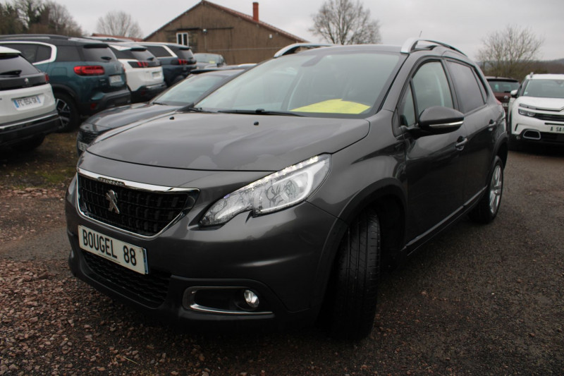 Photo 1 de l'offre de PEUGEOT 2008 II SIGNATURE ESSENCE 110 CV BOITE 6V CLIM AUTO LEDS GPS USB RÃGULATEUR BLUETOOTH à 9800€ chez Bougel transactions