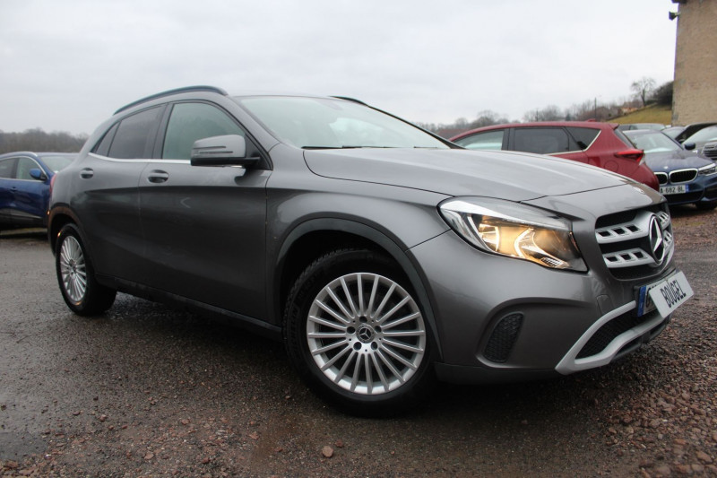 Mercedes-Benz GLA 200 CDI BUSINESS 136 CV GPS 3D CAMÃRA USB JA 17 RE COFFRE ELECT CUIR RÃGULATEUR Diesel GRIS CARBONE Occasion à vendre