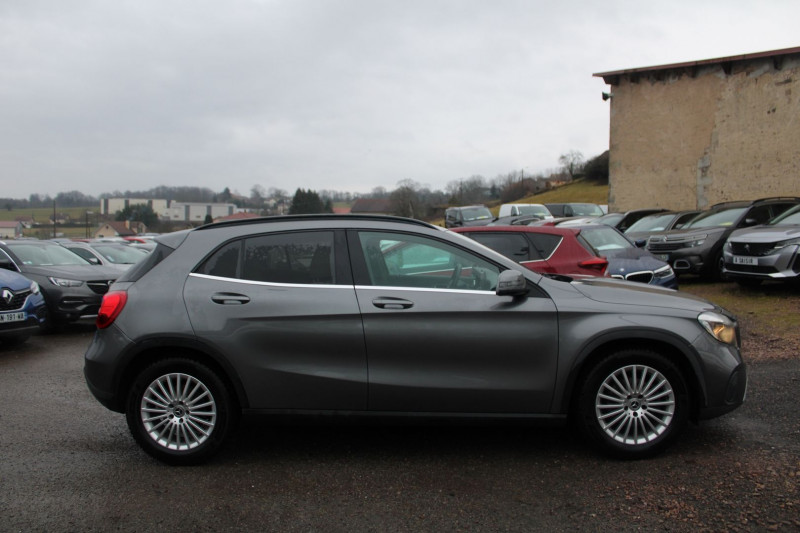 Photo 5 de l'offre de MERCEDES-BENZ GLA 200 CDI BUSINESS 136 CV GPS 3D CAMÃRA USB JA 17 RE COFFRE ELECT CUIR RÃGULATEUR à 19990€ chez Bougel transactions