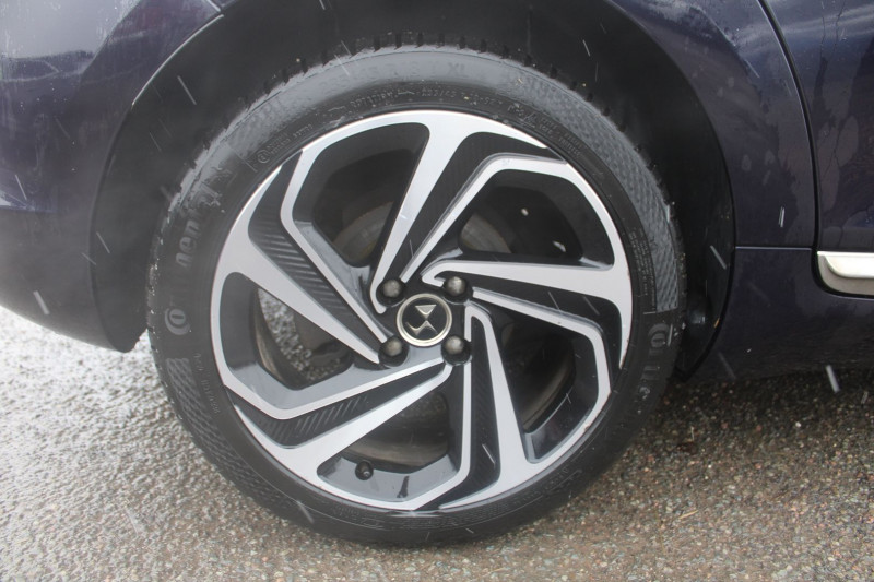 Photo 7 Ds DS 5 HYBRIDE 2L HDI 150 CV SPORT CHIC GPS 3D CAMÃRA MP3 TOIT PANO USB JA 18 XÃNON+LED Diesel VIOLET NACRÃ en vente chez Bougel transactions Photo 7 de l'offre de DS DS 5 HYBRIDE 2L HDI 150 CV SPORT CHIC GPS 3D CAMÃRA MP3 TOIT PANO USB JA 18 XÃNON+LED à 8900€ chez Bougel transactions