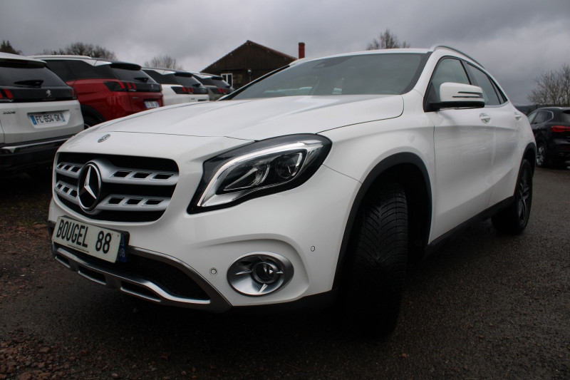 Photo 4 de l'offre de MERCEDES-BENZ CLASSE GLA EXECUTIVE EDITION 220 CDI 170 CV USB GPS 3D FULL LED JA 18 CAMÃRA BOITE 7G-DCT à 23500€ chez Bougel transactions