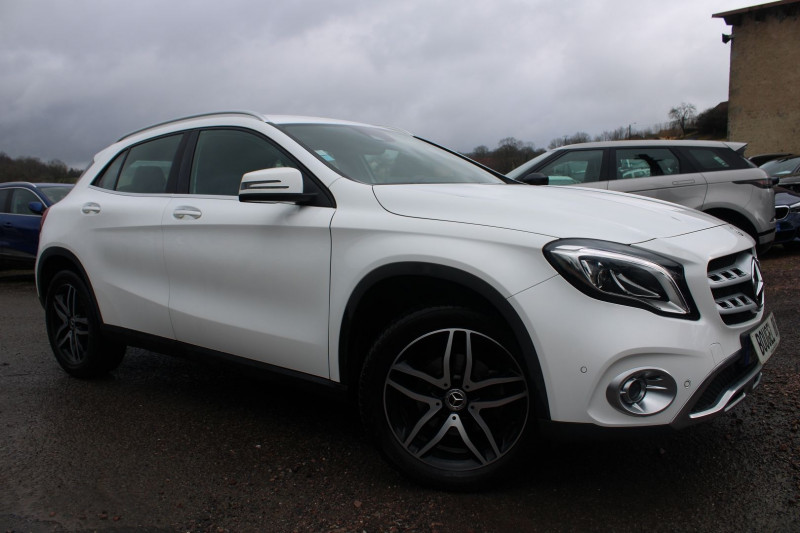 Mercedes-Benz CLASSE GLA EXECUTIVE EDITION 220 CDI 170 CV USB GPS 3D FULL LED JA 18 CAMÃRA BOITE 7G-DCT Diesel BLANC ALPIN Occasion à vendre