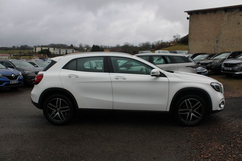 Photo 5 de l'offre de MERCEDES-BENZ CLASSE GLA EXECUTIVE EDITION 220 CDI 170 CV USB GPS 3D FULL LED JA 18 CAMÃRA BOITE 7G-DCT à 23500€ chez Bougel transactions