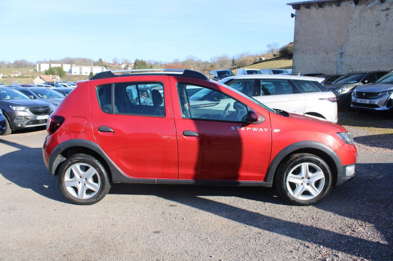 Photo 5 de l'offre de DACIA SANDERO II STEPWAY DCI 90 GPS MÃDIA USB LEDS ABS RÃGULATEUR BLUETOOTH RADARS CLIM ATTELAGE à 9990€ chez Bougel transactions