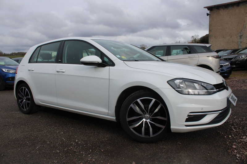 Volkswagen GOLF 7 SOUND 2L TDI 150 CV GPS 3D CAMÃRA AUDIO USB JA 17 ATTELAGE BLUETOOTH RÃGULATEUR Diesel BLANC ALPIN Occasion à vendre
