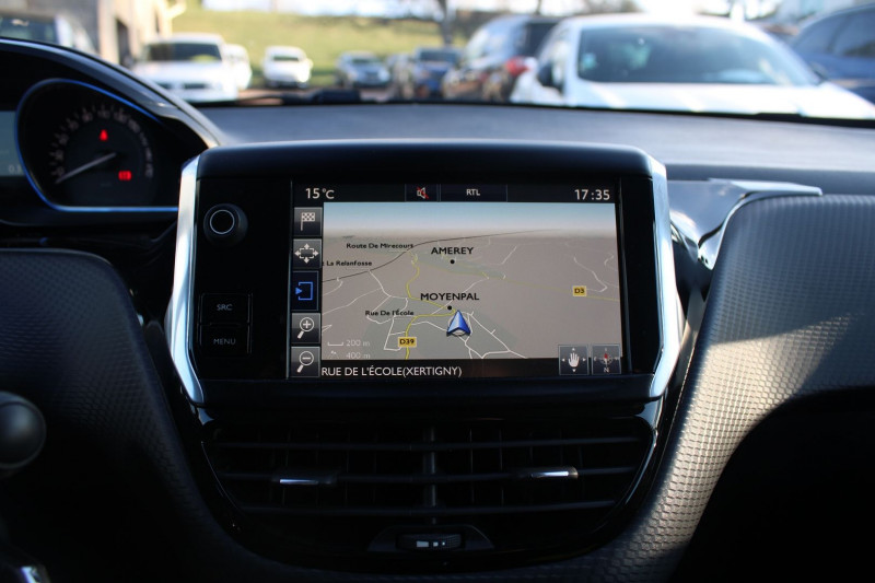 Photo 12 de l'offre de PEUGEOT 2008 II ALLURE 1L6 BLUE HDI 100 CV GPS 3D USB RE RADAR GRIP CONTROL BLUETOOTH RÃGULATEUR à 11990€ chez Bougel transactions