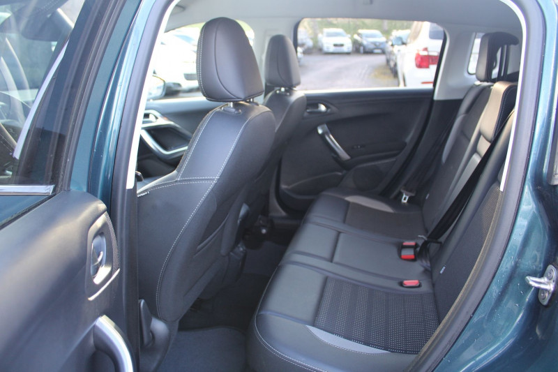 Photo 9 de l'offre de PEUGEOT 2008 II ALLURE 1L6 BLUE HDI 100 CV GPS 3D USB RE RADAR GRIP CONTROL BLUETOOTH RÃGULATEUR à 11990€ chez Bougel transactions