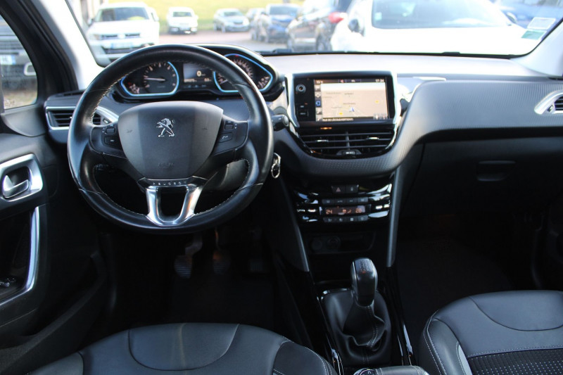 Photo 10 de l'offre de PEUGEOT 2008 II ALLURE 1L6 BLUE HDI 100 CV GPS 3D USB RE RADAR GRIP CONTROL BLUETOOTH RÃGULATEUR à 11990€ chez Bougel transactions