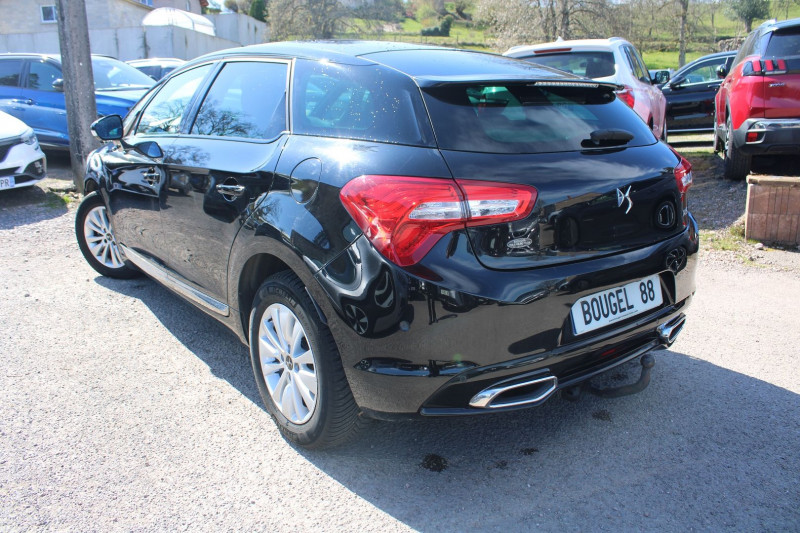 Photo 3 de l'offre de DS DS 5 BLUEHDI 120CH SO CHIC S&S à 11500€ chez Bougel transactions