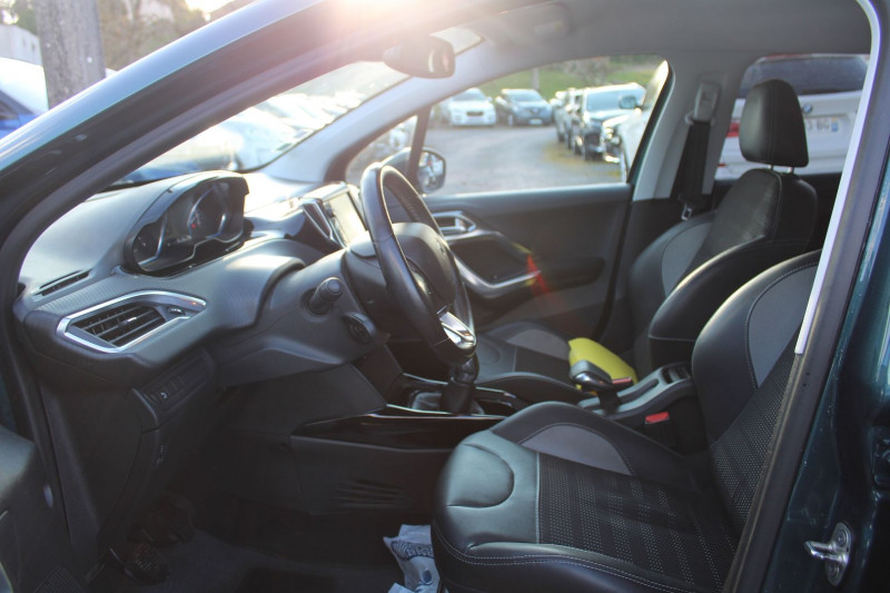 Photo 8 de l'offre de PEUGEOT 2008 II ALLURE 1L6 BLUE HDI 100 CV GPS 3D USB RE RADAR GRIP CONTROL BLUETOOTH RÃGULATEUR à 11990€ chez Bougel transactions