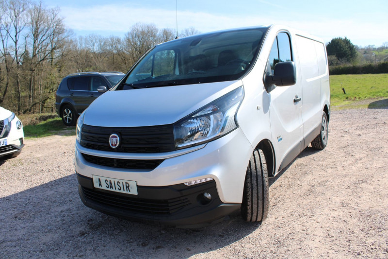 Photo 5 de l'offre de FIAT TALENTO 2L ECO JET 145 CV DIESEL BOITE 6V 3 PLACES CAMÃRA GPS USB MÃDIA REGULATEUR MÃTAL à 16900€ chez Bougel transactions