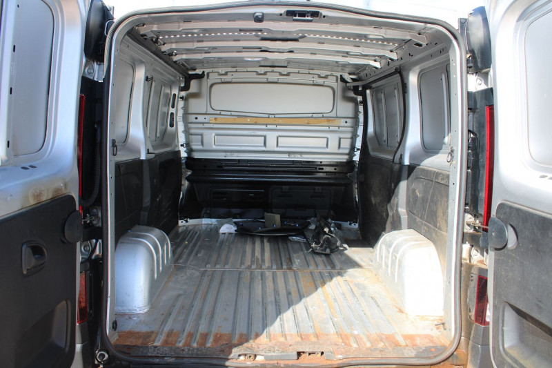 Photo 7 de l'offre de FIAT TALENTO 2L ECO JET 145 CV DIESEL BOITE 6V 3 PLACES CAMÃRA GPS USB MÃDIA REGULATEUR MÃTAL à 16900€ chez Bougel transactions