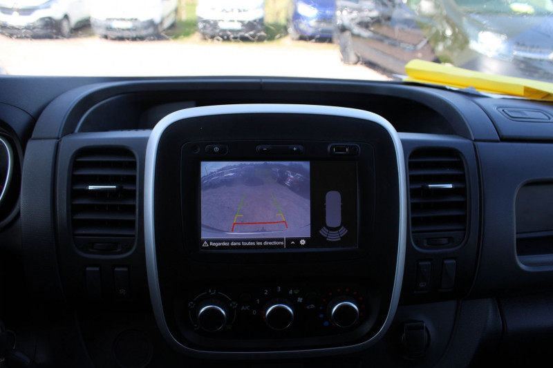 Photo 11 de l'offre de FIAT TALENTO 2L ECO JET 145 CV DIESEL BOITE 6V 3 PLACES CAMÃRA GPS USB MÃDIA REGULATEUR MÃTAL à 16900€ chez Bougel transactions