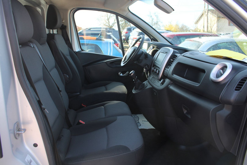 Photo 9 de l'offre de FIAT TALENTO 2L ECO JET 145 CV DIESEL BOITE 6V 3 PLACES CAMÃRA GPS USB MÃDIA REGULATEUR MÃTAL à 16900€ chez Bougel transactions