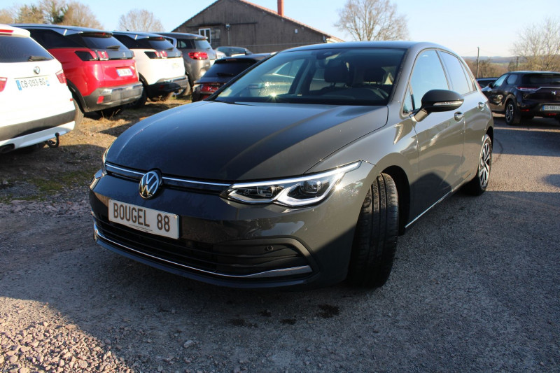 Photo 4 de l'offre de VOLKSWAGEN GOLF 8 ACTIVE 1L TSI 110 CV BOITE 6V CAMÃRA GPS USB FULL LEDS BLUETOOTH RÃGUL ADAPTATIF à 23500€ chez Bougel transactions