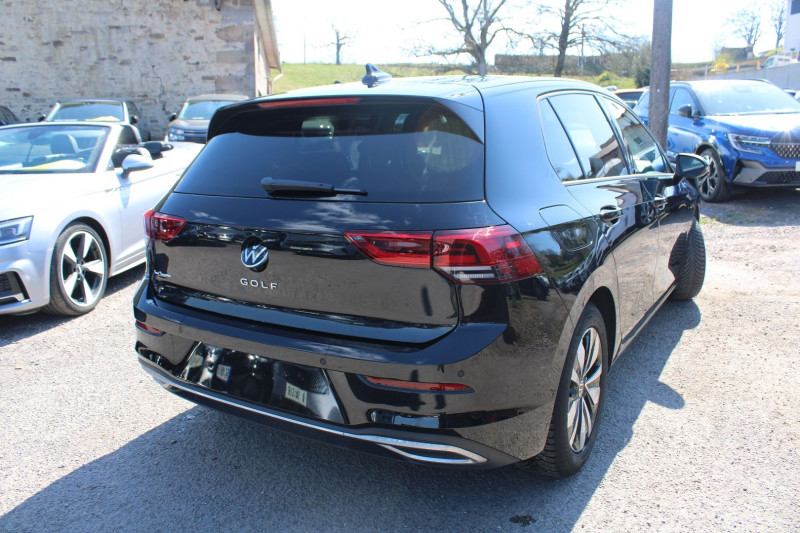 Photo 2 de l'offre de VOLKSWAGEN GOLF 8 MOVE 2L TDI 150 CV GPS 3D CAMÃRA FULL LED AUDIO USB JA 16 PACK HIVER RÃGULATEUR à 27500€ chez Bougel transactions