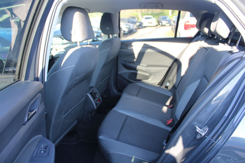 Photo 10 de l'offre de VOLKSWAGEN GOLF 8 ACTIVE 1L TSI 110 CV BOITE 6V CAMÃRA GPS USB FULL LEDS BLUETOOTH RÃGUL ADAPTATIF à 23500€ chez Bougel transactions