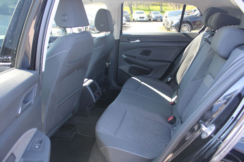 Photo 10 de l'offre de VOLKSWAGEN GOLF 8 MOVE 2L TDI 150 CV GPS 3D CAMÃRA FULL LED AUDIO USB JA 16 PACK HIVER RÃGULATEUR à 27500€ chez Bougel transactions