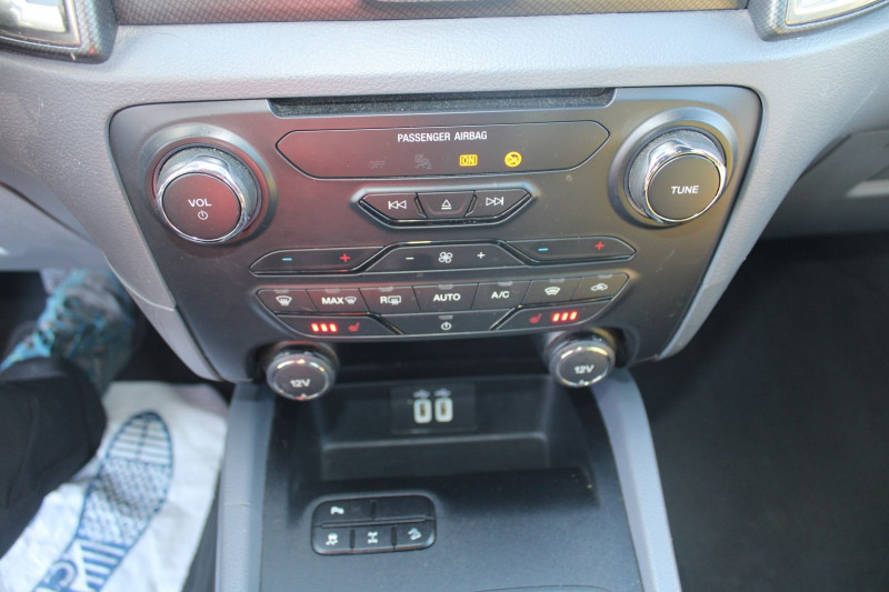 Photo 16 de l'offre de FORD RANGER 3L2 TDCI 200 CV BOITE AUTO WILDTRAK CAMÃRA GPS USB RÃGULATEUR BLUETOOTH ATTELAGE à 30900€ chez Bougel transactions