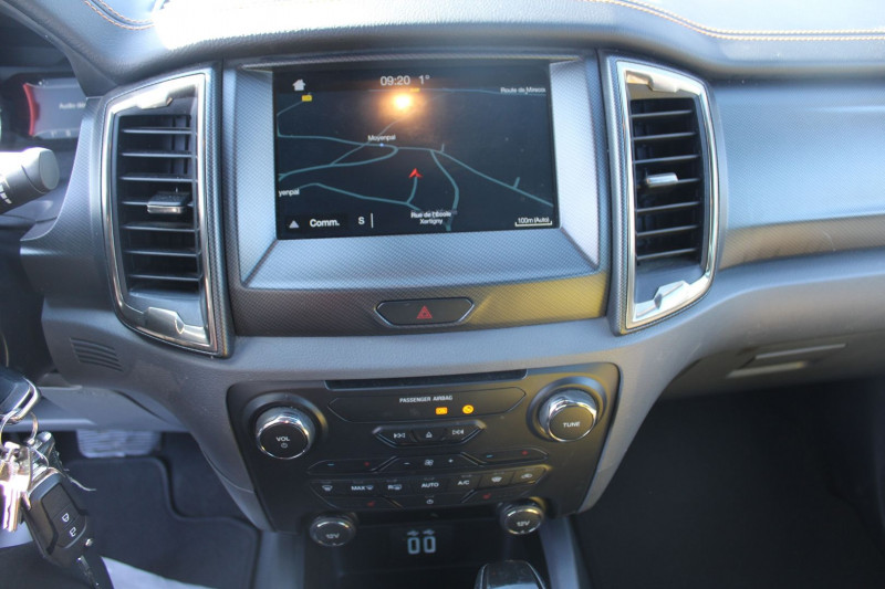 Photo 14 de l'offre de FORD RANGER 3L2 TDCI 200 CV BOITE AUTO WILDTRAK CAMÃRA GPS USB RÃGULATEUR BLUETOOTH ATTELAGE à 30900€ chez Bougel transactions