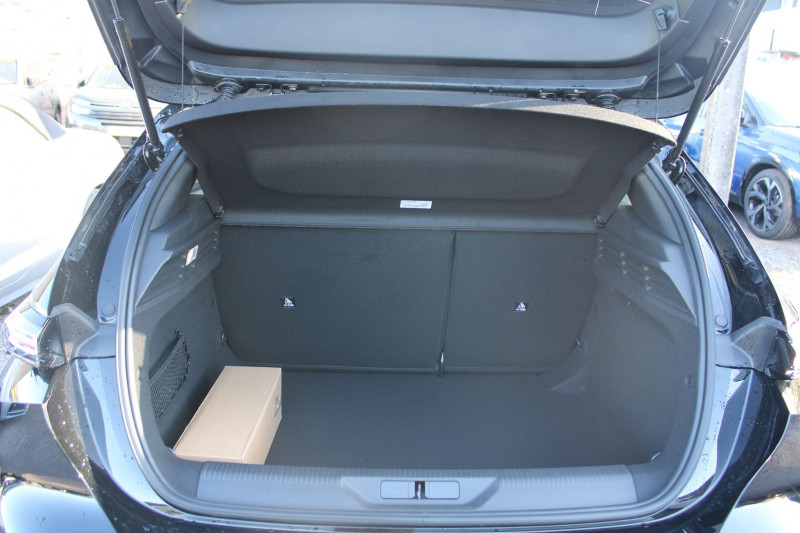 Photo 6 de l'offre de PEUGEOT 308 PHASE 4 ALLURE 145 CV HYBRIDE GPS 3D CAMÃRA FULL LED JA 17 RÃGULATEUR BOITE AUTO DCS-6 à 27990€ chez Bougel transactions