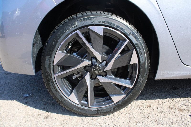 Photo 8 de l'offre de PEUGEOT 308 PHASE 4 ALLURE 145 CV HYBRIDE GPS 3D CAMÃRA FULL LED JA 17 RÃGULATEUR BOITE AUTO DCS-6 à 27990€ chez Bougel transactions