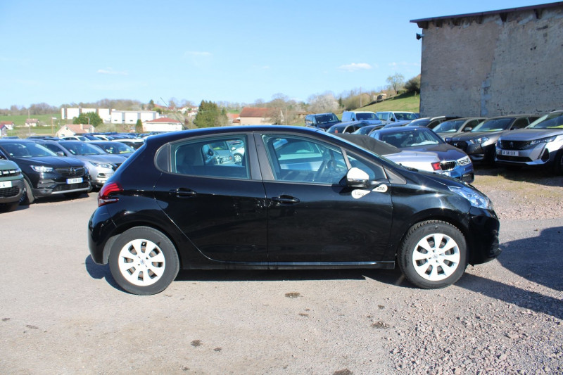 Photo 5 de l'offre de PEUGEOT 208 II LIKE 70 CV ESSENCE à 7990€ chez Bougel transactions