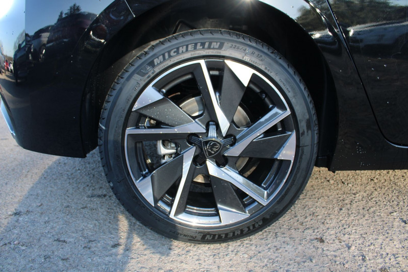 Photo 7 de l'offre de PEUGEOT 308 PHASE 4 ALLURE 145 CV HYBRIDE GPS 3D CAMÃRA FULL LED JA 17 RÃGULATEUR BOITE AUTO DCS-6 à 27990€ chez Bougel transactions