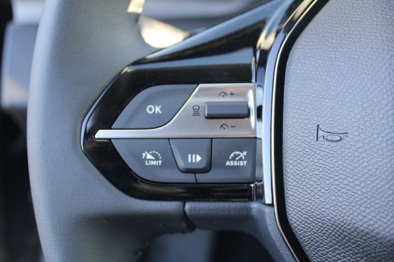 Photo 11 de l'offre de PEUGEOT 308 PHASE 4 ALLURE 145 CV HYBRIDE GPS 3D CAMÃRA FULL LED JA 17 RÃGULATEUR BOITE AUTO DCS-6 à 27990€ chez Bougel transactions