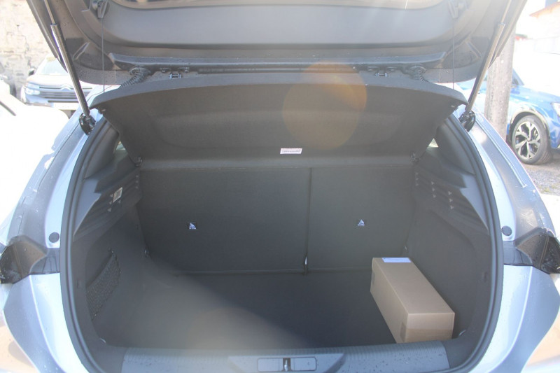 Photo 7 de l'offre de PEUGEOT 308 PHASE 4 ALLURE 145 CV HYBRIDE GPS 3D CAMÃRA FULL LED JA 17 RÃGULATEUR BOITE AUTO DCS-6 à 27990€ chez Bougel transactions