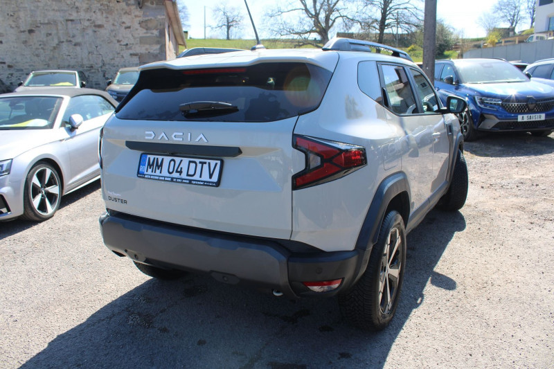 Photo 2 de l'offre de DACIA DUSTER VI EXTREME MILD HYBRIDE TCE 130 BOITE 6 CAMÃRA 360 ANGLES MORTS CLIM AUTO BLUETOOTH à 25990€ chez Bougel transactions