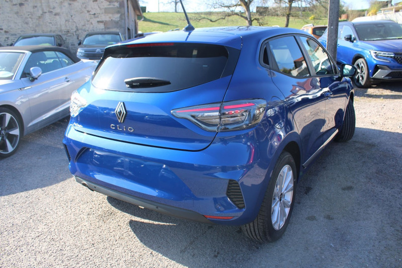 Photo 2 de l'offre de RENAULT CLIO VI BLUE DCI 100 CV EVOLUTION GPS 3D CAMÃRA FULL LED USB JA 16 RÃGULATEUR BLUETOOTH à 20990€ chez Bougel transactions
