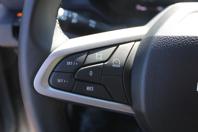 Photo 11 de l'offre de DACIA DUSTER VI EXTREME MILD HYBRIDE TCE 130 BOITE 6 CAMÃRA 360 ANGLES MORTS CLIM AUTO BLUETOOTH à 25990€ chez Bougel transactions