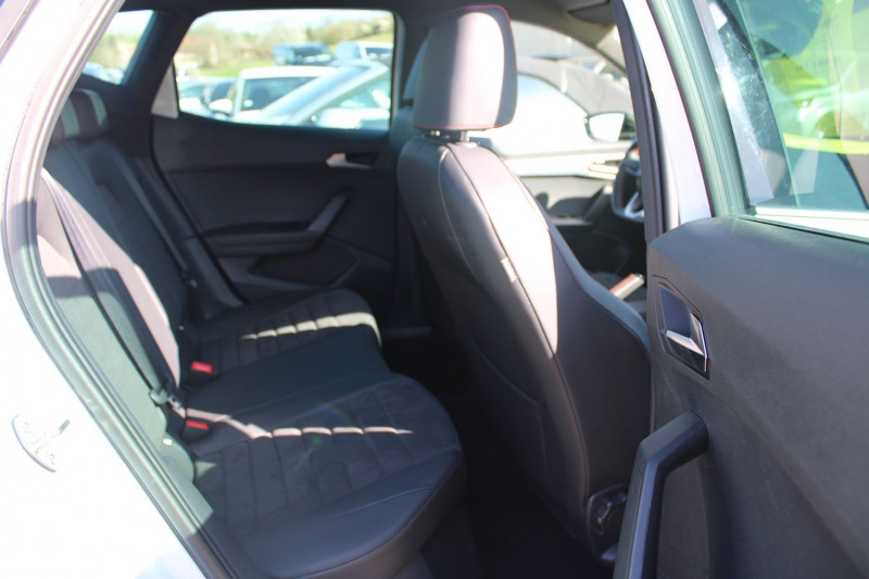 Photo 9 de l'offre de SEAT ARONA 1L5 TSI 150 CV FR DSG7 SPORT BOITE AUTO GRAND GPS 3D CAMÃRA CUIR RÃGULATEUR ADAP à 21900€ chez Bougel transactions