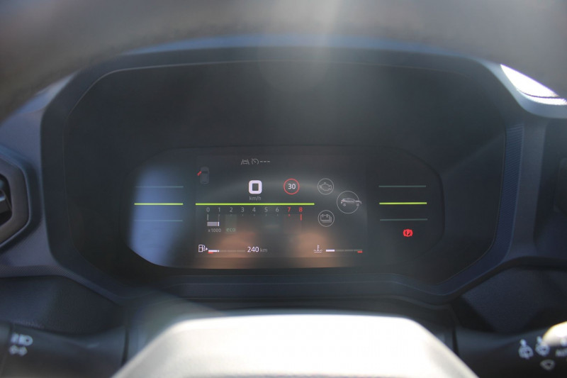 Photo 12 de l'offre de DACIA DUSTER VI EXTREME MILD HYBRIDE TCE 130 BOITE 6 CAMÃRA 360 ANGLES MORTS CLIM AUTO BLUETOOTH à 25990€ chez Bougel transactions