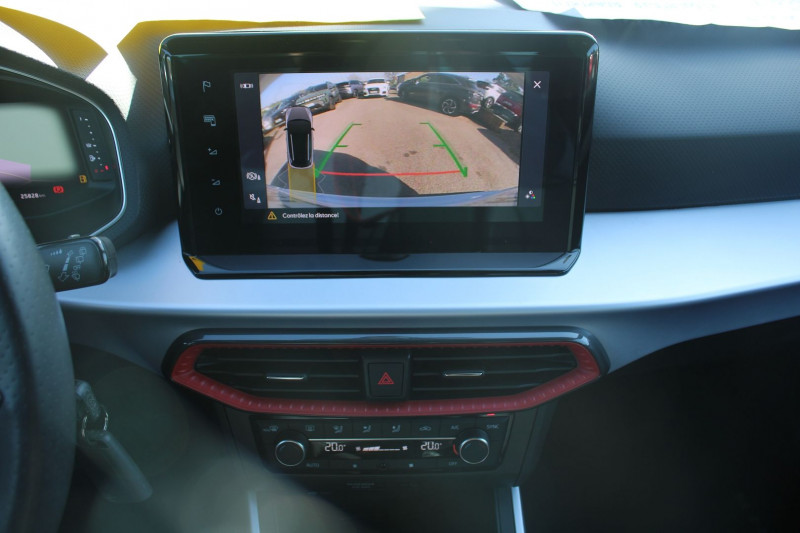Photo 14 de l'offre de SEAT ARONA 1L5 TSI 150 CV FR DSG7 SPORT BOITE AUTO GRAND GPS 3D CAMÃRA CUIR RÃGULATEUR ADAP à 21900€ chez Bougel transactions