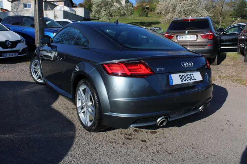 Photo 3 de l'offre de AUDI TT COUPÃ S-LINE 2L TDI 184 ABS SPORT BOITE 6 GPS 3D RÃGULATEUR JANTES 18 BLUETOOTH à 17800€ chez Bougel transactions