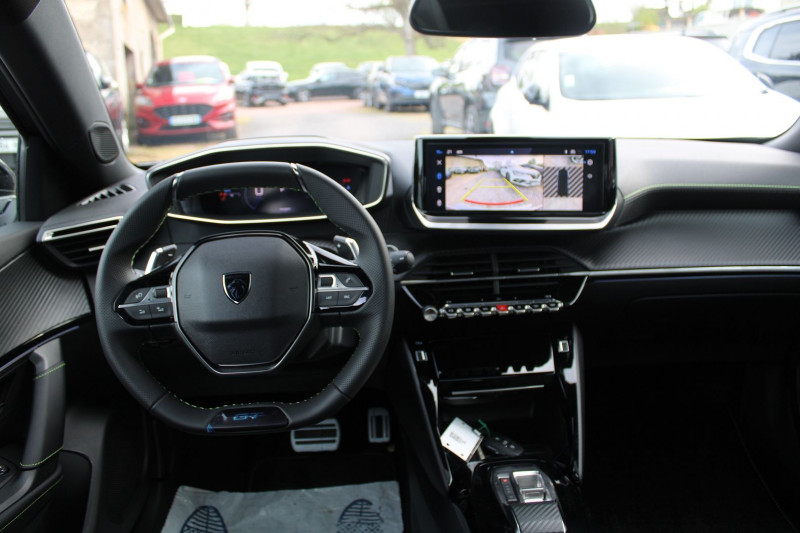 Photo 10 de l'offre de PEUGEOT 2008 PHASE 4 GT 145 CV HYBRIDE GPS 3D TOIT PANO CAMÃRA 360Â° I-COKPIT JA 17 BOITE AUTO DSC-6 à 28900€ chez Bougel transactions