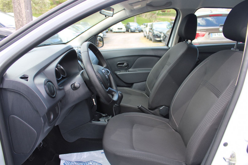 Photo 7 de l'offre de DACIA SANDERO III AMBIENCE SCE 75 CV ESSENCE USB AUDIO MP3 BLUETOOTH ROUE DE SECOURS BANQ 1/3 2/3 à 8500€ chez Bougel transactions