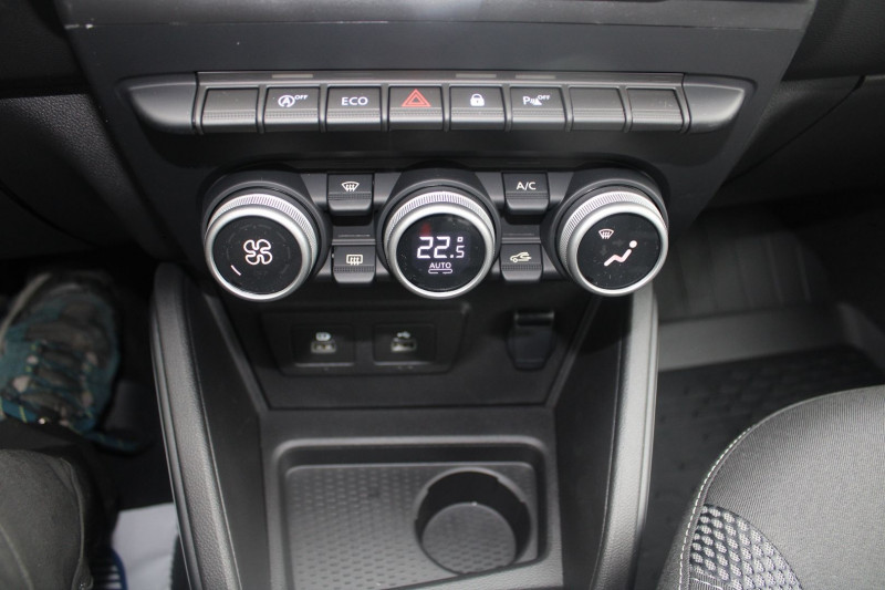 Photo 15 de l'offre de DACIA DUSTER 5 JOURNEY BLUE DCI 115 CV GPS 3D CAMÃRA FULL LED RE USB JA 17 RÃGULATEUR BLUETOOTH à 24990€ chez Bougel transactions