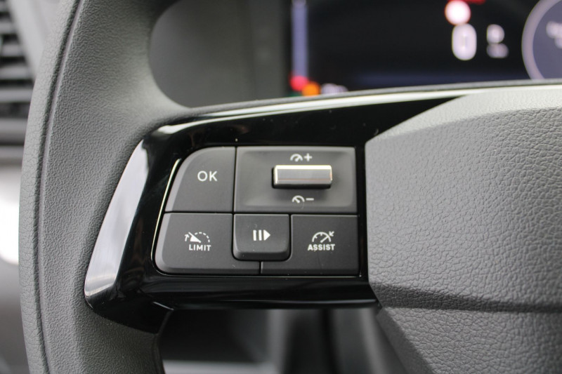 Photo 10 de l'offre de FIAT SCUDO 4 2L JTD 145 CV CAMÃRA "6 PLACES" GPS 3D GRIP CONTROL RÃGULATEUR BOITE AUTO EAT-8 à 35900€ chez Bougel transactions